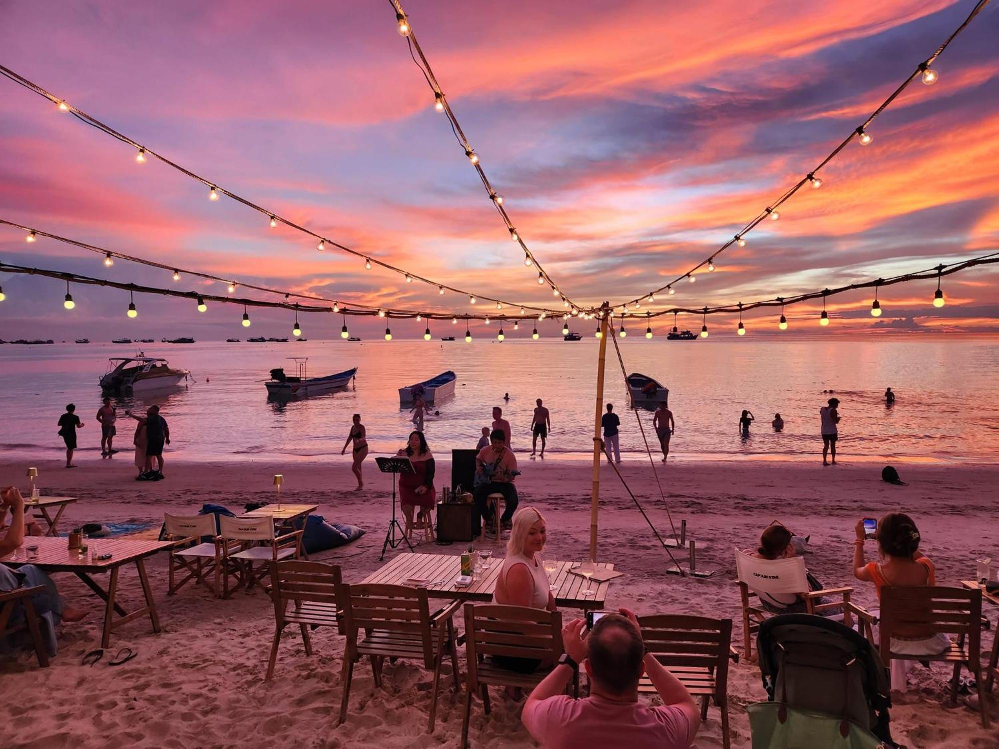 Blue Tao Beach Hotel - Sha Plus Ko Tao Bagian luar foto