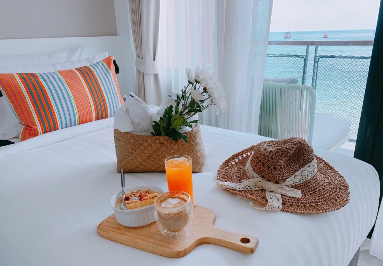 Blue Tao Beach Hotel - Sha Plus Ko Tao Bagian luar foto